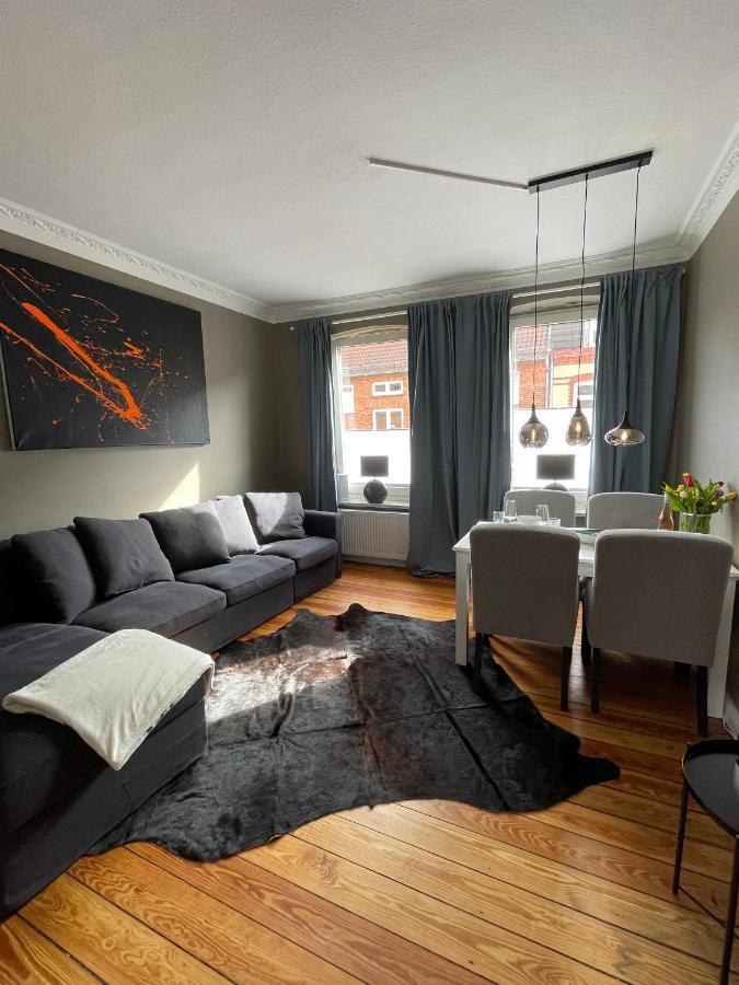 Altbaucharme Deluxe Mit Balkon In Zentraler Lage Apartment Кил Екстериор снимка