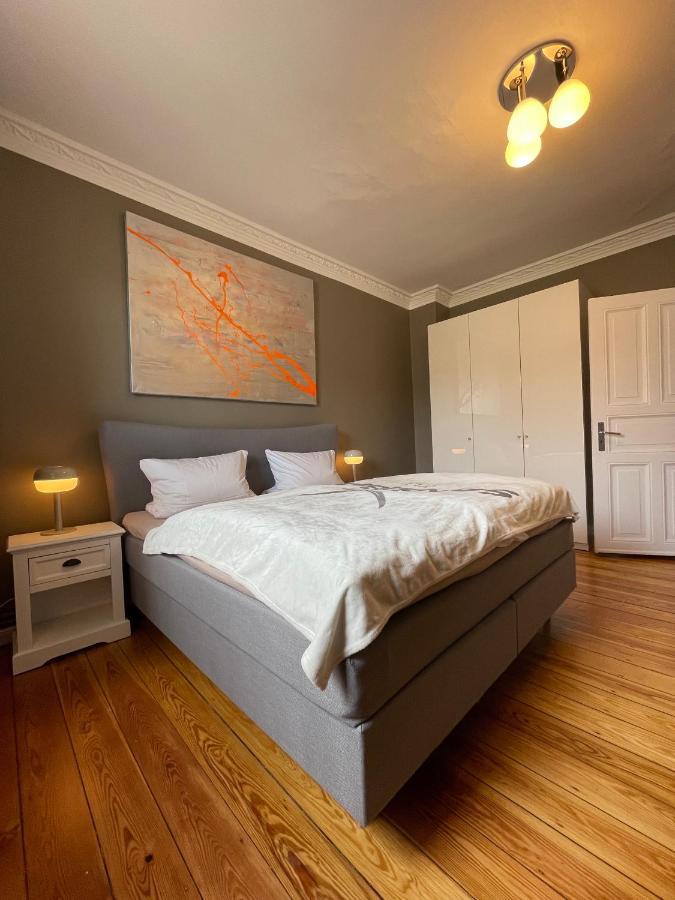Altbaucharme Deluxe Mit Balkon In Zentraler Lage Apartment Кил Екстериор снимка