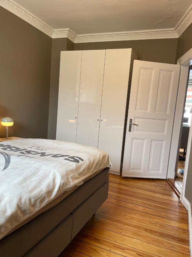Altbaucharme Deluxe Mit Balkon In Zentraler Lage Apartment Кил Екстериор снимка