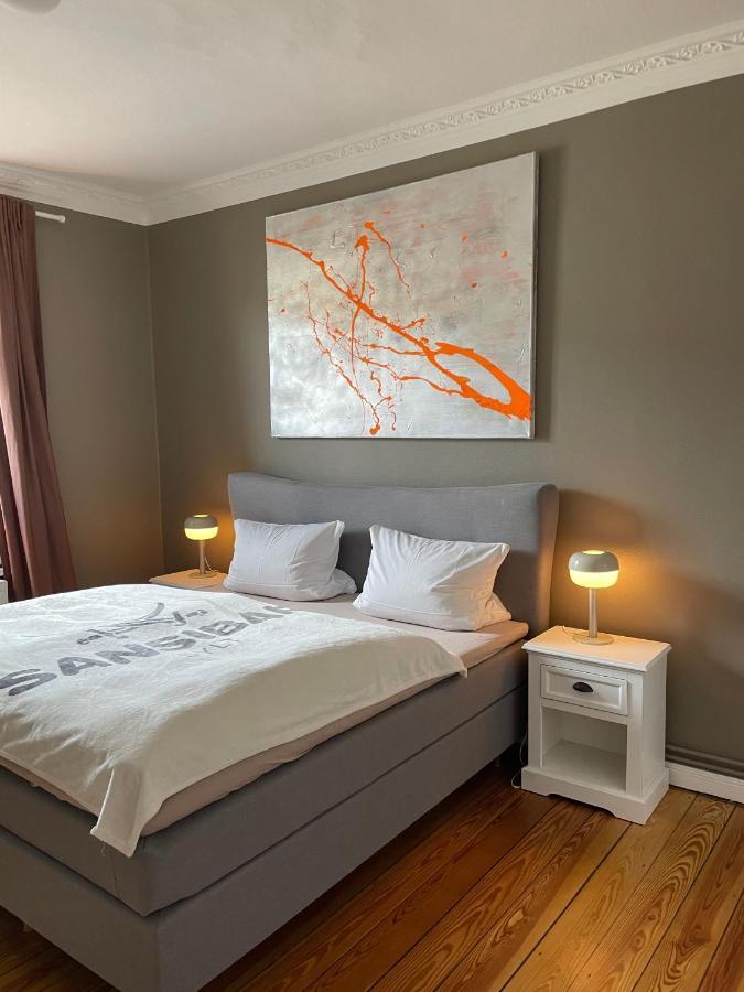 Altbaucharme Deluxe Mit Balkon In Zentraler Lage Apartment Кил Екстериор снимка